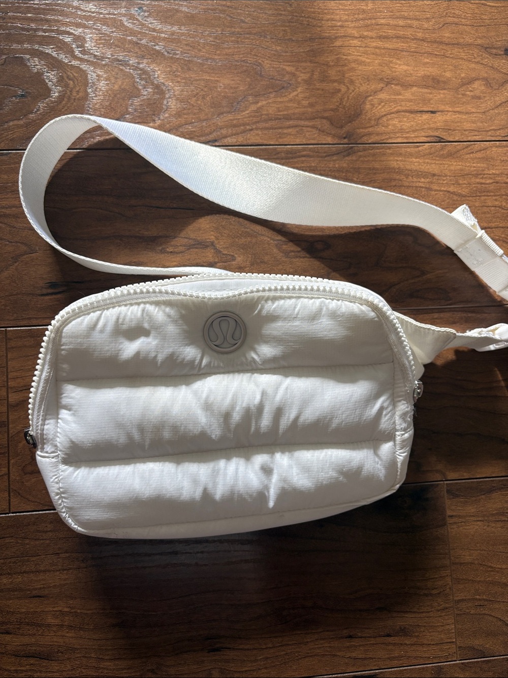 Lululemon Everywhere Belt Bag 1L *Wunder Puff in the color White